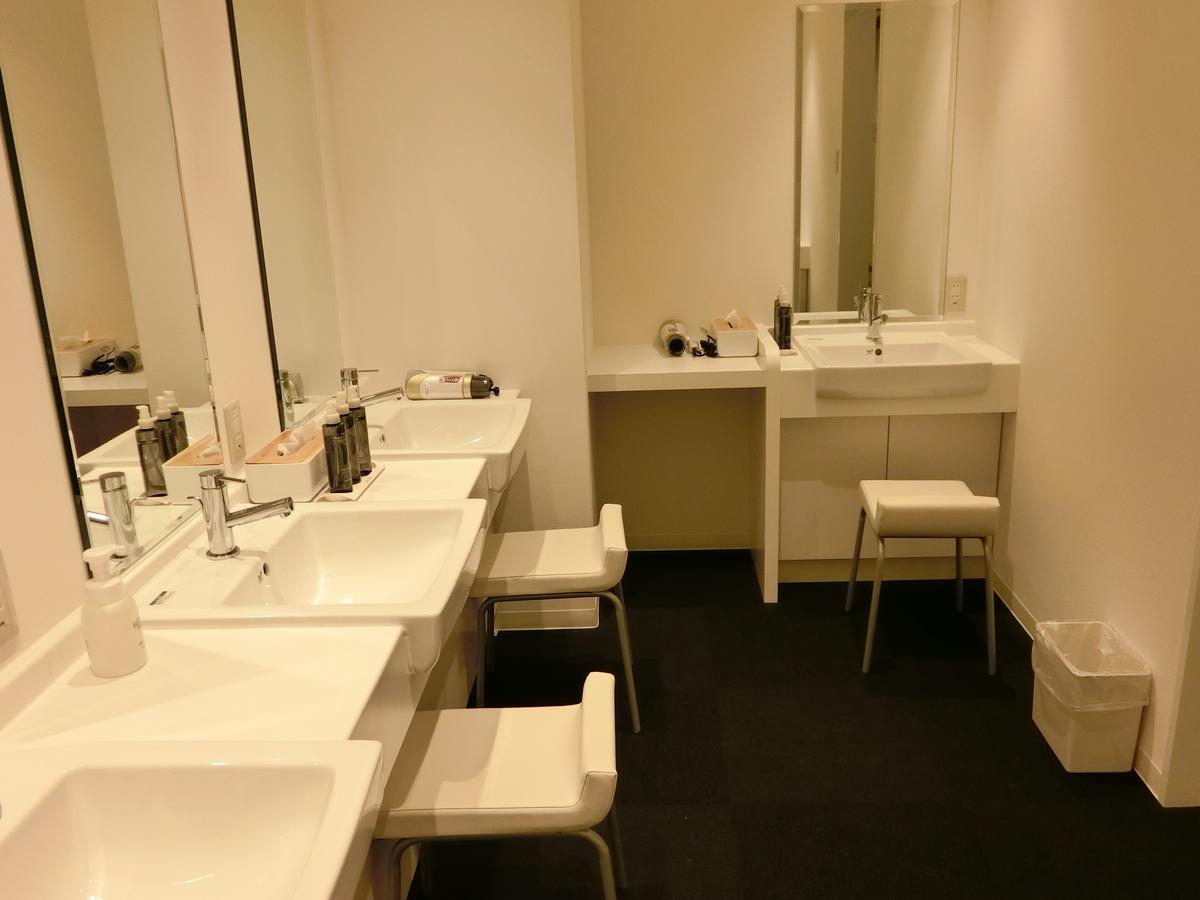 Capsule Hotel Valie Ebisucho Osaka Bagian luar foto