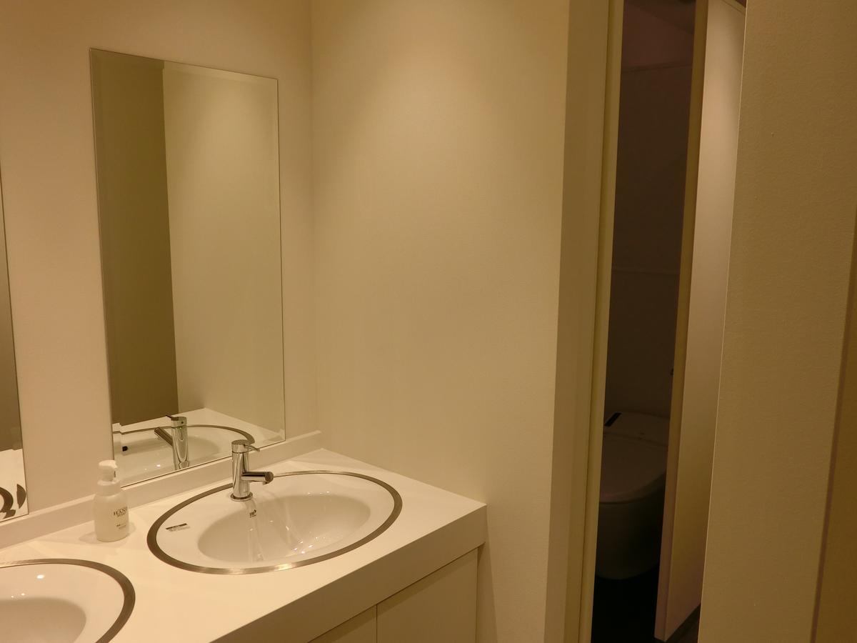 Capsule Hotel Valie Ebisucho Osaka Bagian luar foto