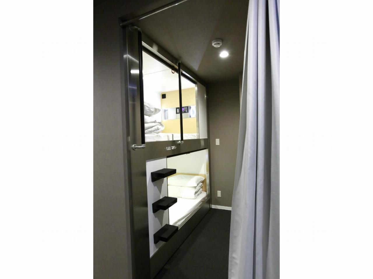 Capsule Hotel Valie Ebisucho Osaka Bagian luar foto